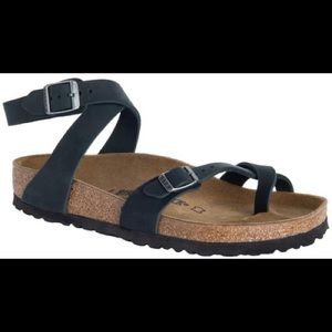 BIRKENSTOCK Yara Black Oiled Leather